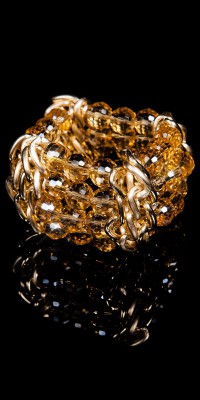 Bracelet tendance avec chaînes et perles – Doré